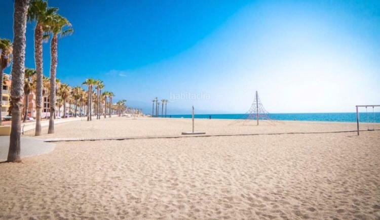 Apartamentos Deluxe Roquetas De Mar Con Golf Y Piscina Climatizada, Parking Privado Vícar Exteriör bild